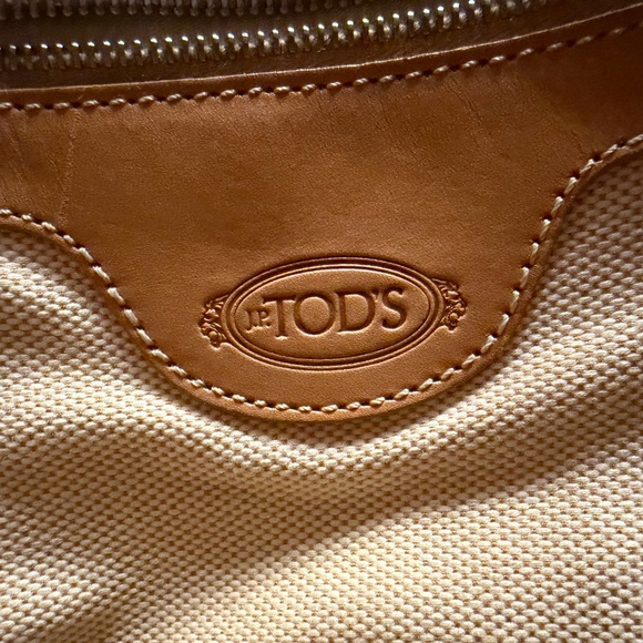 Luxurious J.P. Tod’s Tan Leather Tote Made in Italy Structured Shoulder Bag - Picture 11 of 16